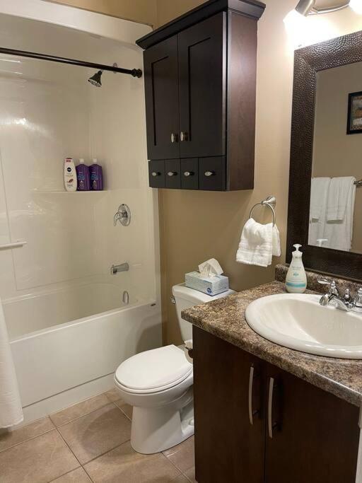 Cozy 2 Bedroom Home In Chatham - Left Side Ngoại thất bức ảnh