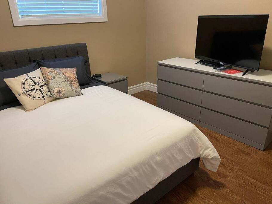 Cozy 2 Bedroom Home In Chatham - Left Side Ngoại thất bức ảnh